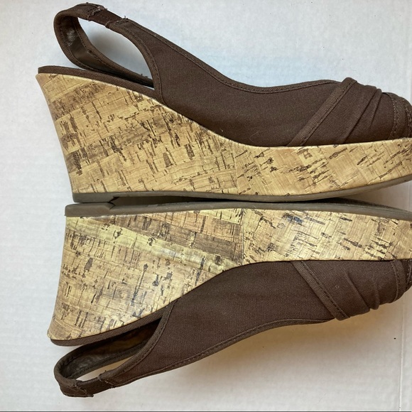 American Eagle Brown Sling Back Cork Wedges with Open Toe Sandals  A196 - Picture 5 of 6